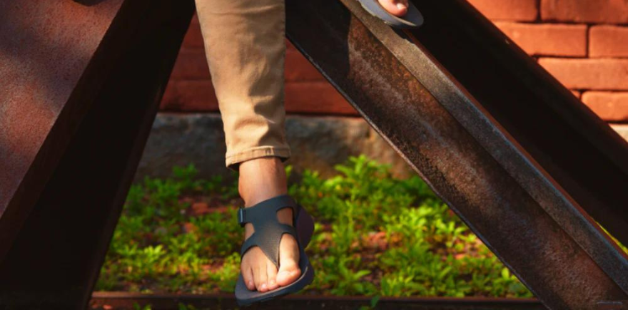 importance of arch support in sandals for overpronation featured image