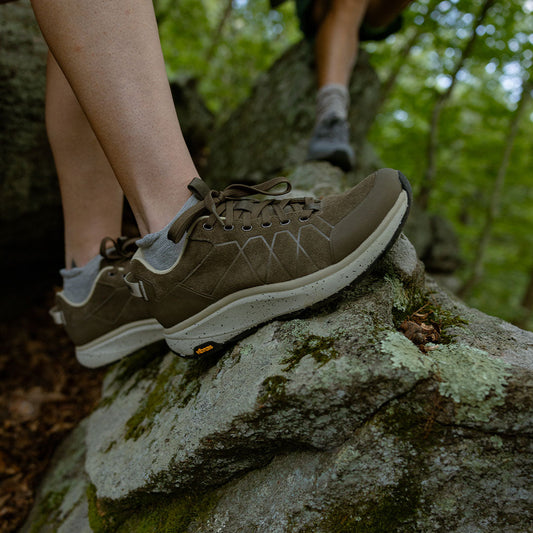 Best Hiking Shoes with Arch Support: Expert Buyer’s Guide